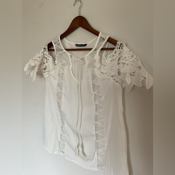 White Ruffled Cut Out Shoulder Blouse - Picture 3 of 4